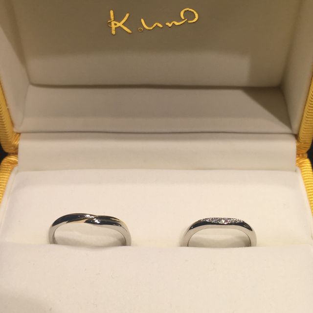 【ケイウノ ブライダル(K.UNO BRIDAL)の口コミ】 婚約指輪もケイウノさんでオーダーさせていただいたので、結婚指輪も同じ…