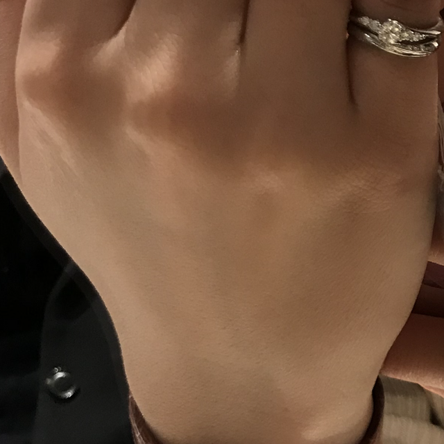 【銀座ダイヤモンドシライシの口コミ】 何と言ってもデザインが気に入りました。店舗に行く前から事前に公式ホー…