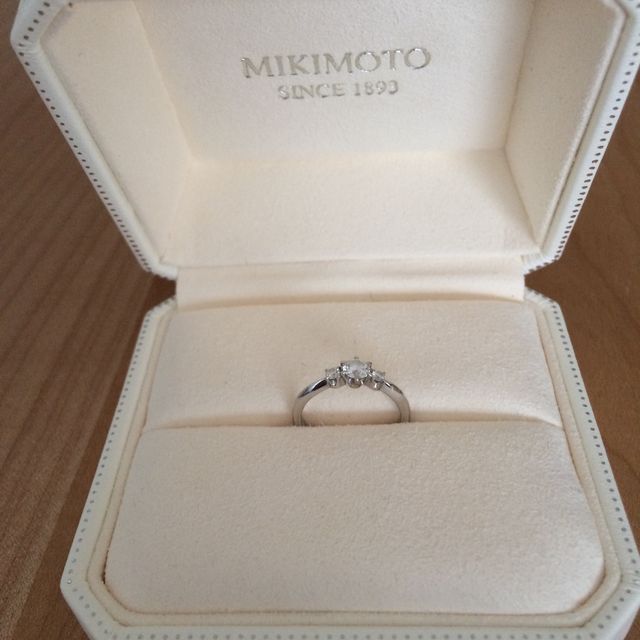 【MIKIMOTO(ミキモト)の口コミ】 MIKIMOTOのエンゲージリングが欲しいと婚約者に話し、他のブランドは検討…