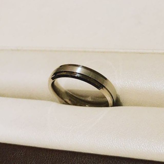 【俄(にわか)の口コミ】 上下のカット部分，見えるようになにか文字を入れたりすることもできるリ…