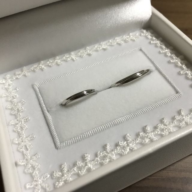 【宝寿堂(ほうじゅどう)の口コミ】 僅かな曲線の入った滑らかなデザインが気に入りました。太すぎず細すぎず2…