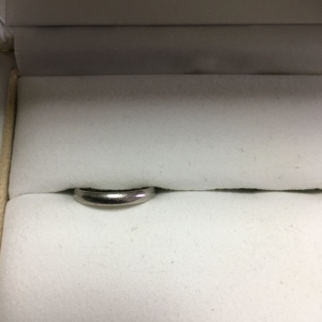 【PILOT BRIDAL(パイロットブライダル)の口コミ】 内側を指に沿うように削っているのでつけた時のフィット感が良かったです…