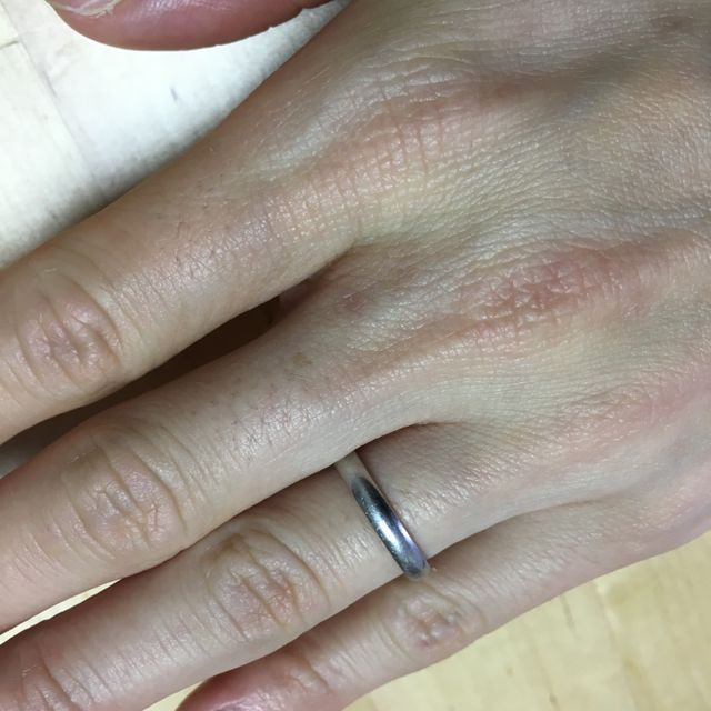 【PILOT BRIDAL(パイロットブライダル)の口コミ】 内側を指に沿うように削っているのでつけた時のフィット感が良かったです…
