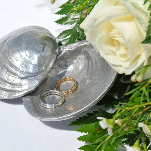 【エルメス(HERMES)の口コミ】 結婚指輪を購入の際に主人が普段指輪をつけない人なので、シンプルで長く…