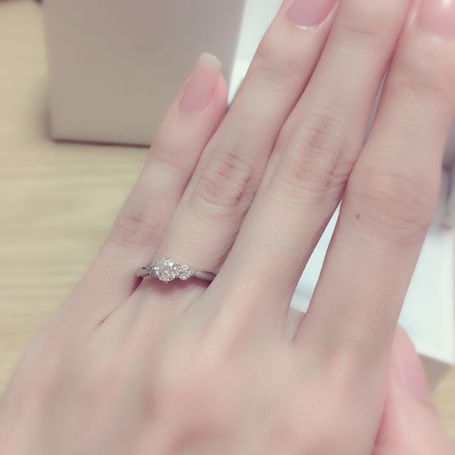 【ギンザタナカブライダル(GINZA TANAKA BRIDAL)の口コミ】 婚約指輪&結婚指輪のセットで50万円以内、でもダイヤは0.3カラット以…