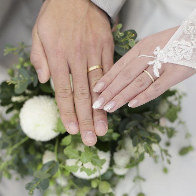 【俄(にわか)の口コミ】 ゴールドのリングを探していました。主人はヘアライン加工のリングを、私…