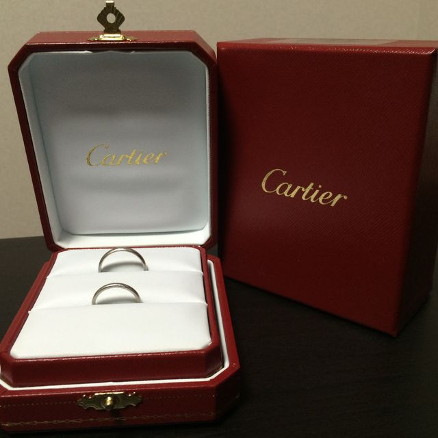 【カルティエ(Cartier)の口コミ】 もともとCartierの結婚指輪に憧れがあったため、数あるブランドの中でも一…