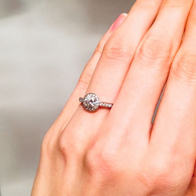 【ティファニー(Tiffany & Co.)の口コミ】 オードリーヘップバーンに憧れていて、指輪はティファニーで購入したいと…