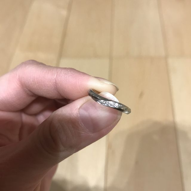 【アイプリモ(I-PRIMO)の口コミ】 私は仕事中に指輪をつけられず外していることも多いので、シンプルであま…