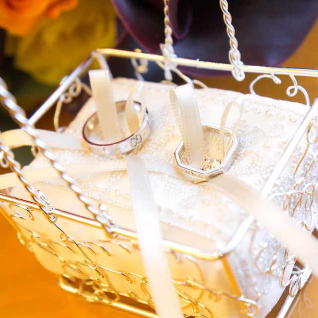 【グッチ(GUCCI)の口コミ】 角が四角く、8角形になっている個性的なデザインがとても可愛くて、人とあ…