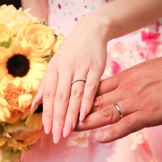 【アイプリモ(I-PRIMO)の口コミ】 結婚指輪らしくシンプルなものにするか、自分の好きなキラキラなデザイン…