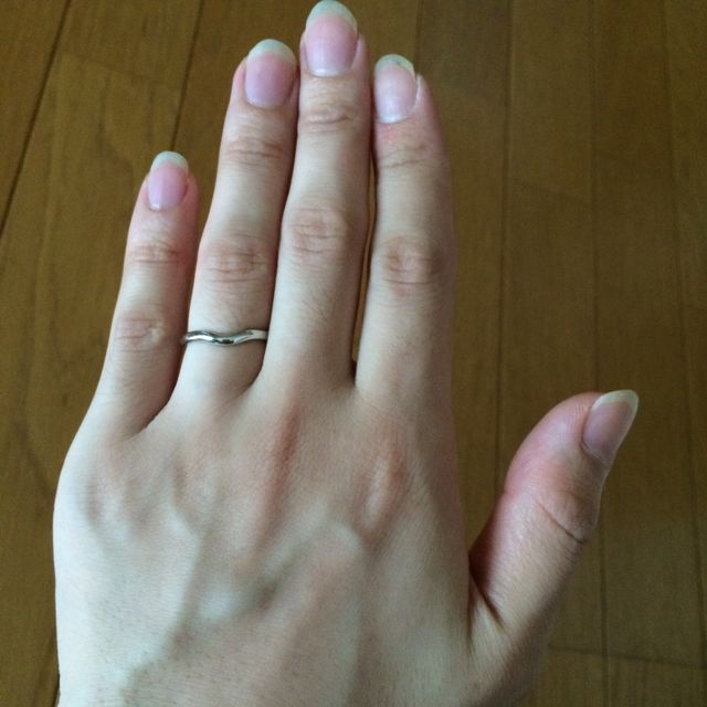 【ティファニー(Tiffany & Co.)の口コミ】 ティファニーのラインが好きなので、だいたいはカーブと指のフィット具合…