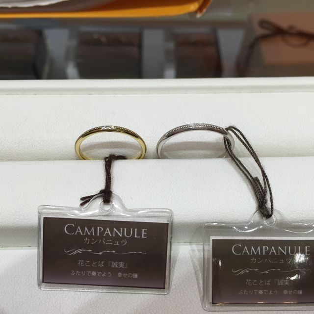 【CHER LUV(シェールラブ)の口コミ】 細めなのでシンプルなのにオシャレ。ダイヤも小さく３つ入ってます。なの…