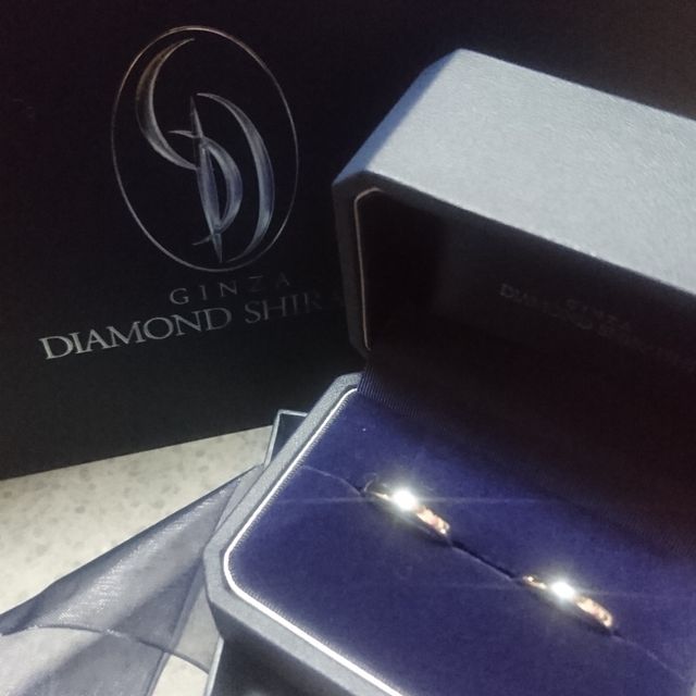 【銀座ダイヤモンドシライシの口コミ】 ずっと着けてられるような飽きのこないシンプルなデザインがいいなぁと思…