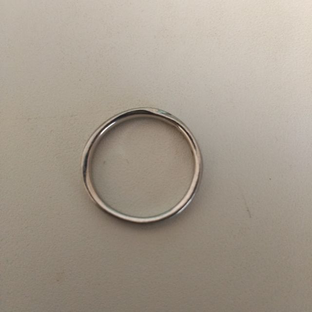 【4℃ BRIDAL(ヨンドシーブライダル)の口コミ】 プラチナの量が99.5とだいぶ高純度であるけれども、強度は十分優れている…