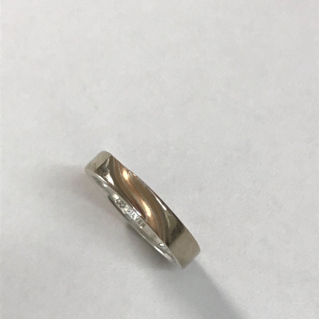 【杢目金屋(もくめがねや)の口コミ】 使用頻度の少ない婚約指輪よりも、毎日身につける結婚指輪にこだわりたい…