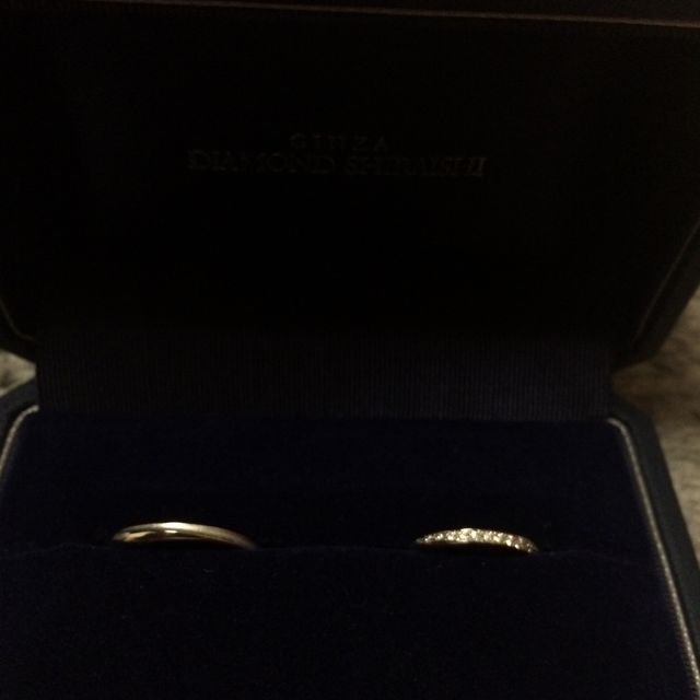 【銀座ダイヤモンドシライシの口コミ】 デザインがペアのものがよかったので、ペアになるもので探していました。…