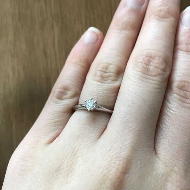 【ティファニー(Tiffany & Co.)の口コミ】 ブランドはカルティエかティファニーで悩んでいたのですが、
お店の雰囲気…