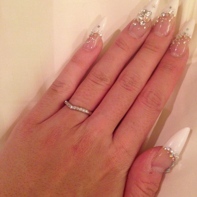 【ケイウノ ブライダル(K.UNO BRIDAL)の口コミ】 婚約指輪と一緒につけるときに隙間ができない指輪を探していました。
県外…