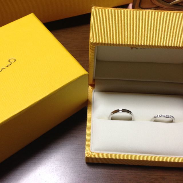 【ケイウノ ブライダル(K.UNO BRIDAL)の口コミ】 婚約指輪と一緒につけるときに隙間ができない指輪を探していました。
県外…