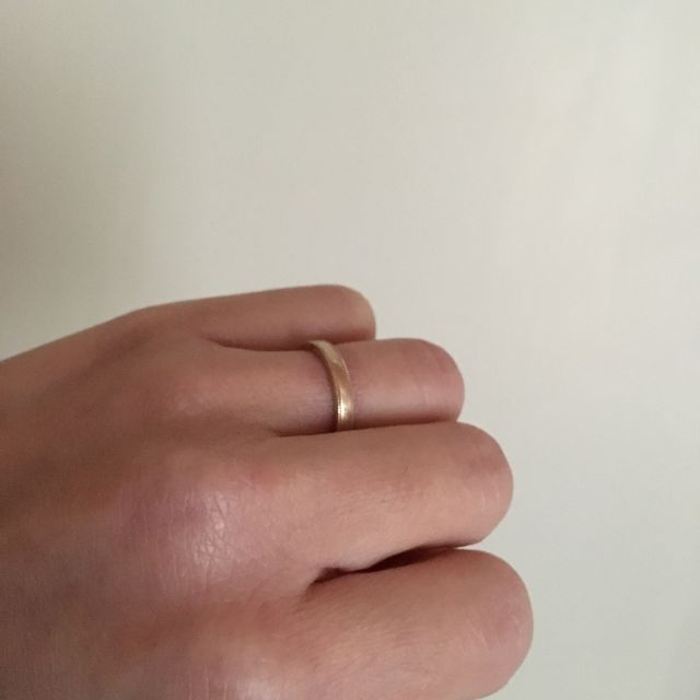 【MITUBACI(ミツバチ)の口コミ】 色々見ていた中で、
デザインが良いけど色が違う&hellip;
もう少し幅が細…