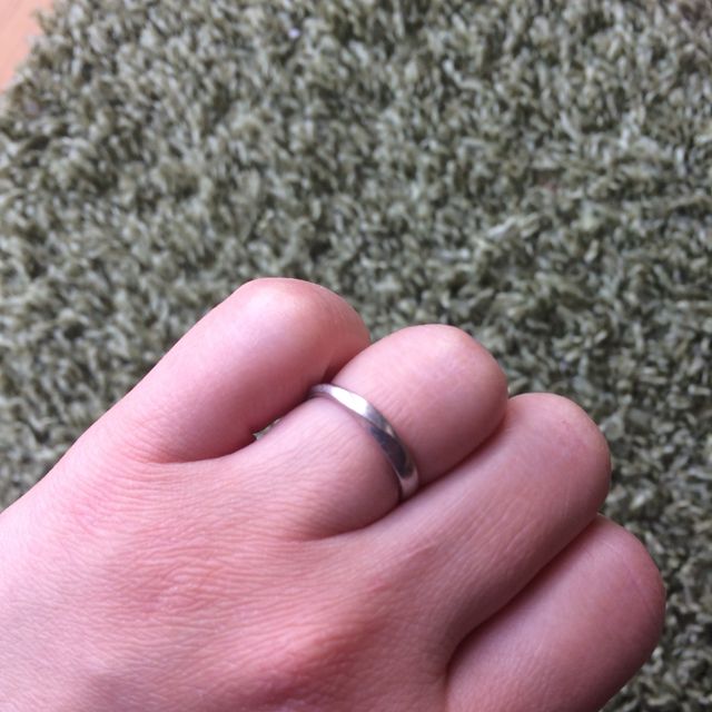 【4℃ BRIDAL(ヨンドシーブライダル)の口コミ】 結婚指輪は何年も日常ずっとつけるものなので、普段つけていても違和感の…
