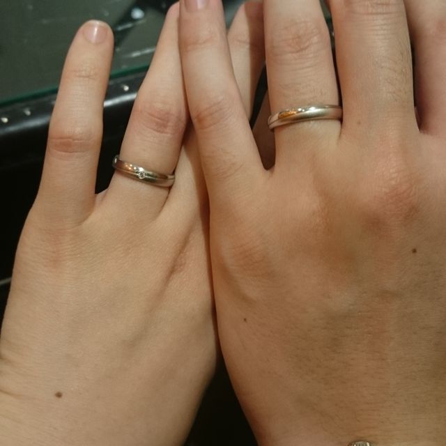 【CHRISTIAN BAUER(クリスチャンバウアー)の口コミ】 オーソドックスすぎる指輪だとつまらないと夫婦で決めていたので、凝って…