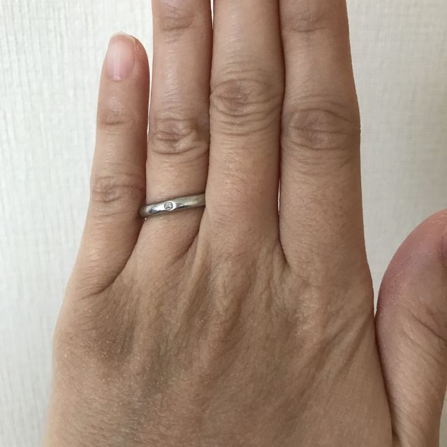 【ティファニー(Tiffany & Co.)の口コミ】 ティファニーブルーの見た目に惹かれ、結婚指輪は絶対ティファニーと決め…