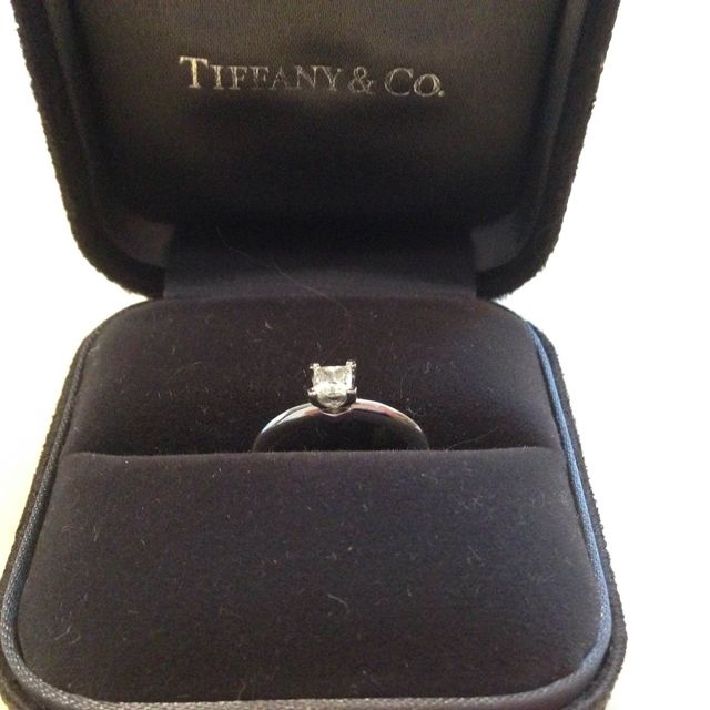 【ティファニー(Tiffany & Co.)の口コミ】 とてもシンプルで、王道の、憧れのデザインでした。昔から、ディファニー…