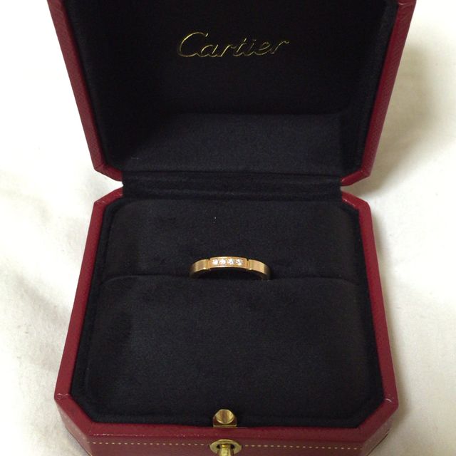 【カルティエ(Cartier)の口コミ】 婚約指輪は行けなくなってしまう方も多いと聞いたのでせっかくなので

長…
