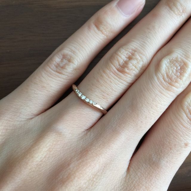 【SIENAROSE(シエナロゼ)の口コミ】 シエナオリジナルの「ロゼチナ」が気に入りました。指輪の太さも、太すぎ…