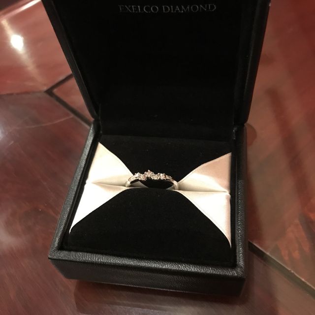 【エクセルコダイヤモンド(EXELCO DIAMOND)の口コミ】 悩みに悩みデザインで行くかシンプルで行くか、ダイヤモンド？プラチナの…