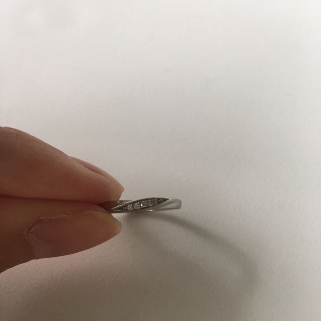 【4℃ BRIDAL(ヨンドシーブライダル)の口コミ】 ４℃があこがれのブランドだったのでその中からシンプルで飽きのこなさそう…