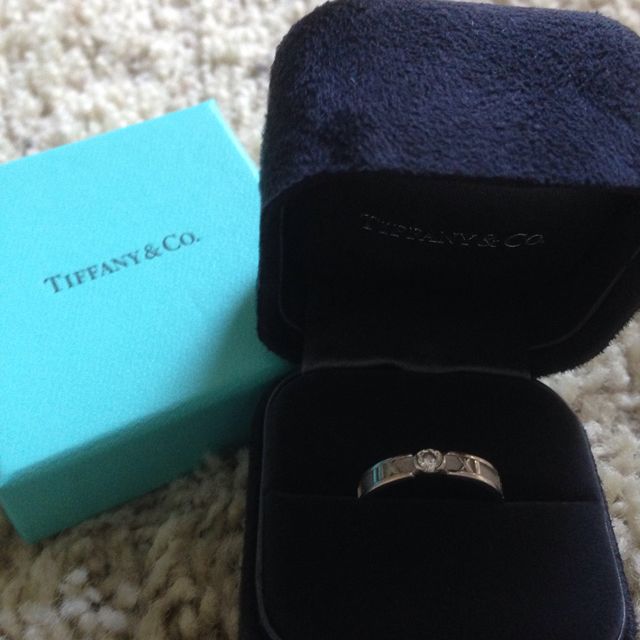 【ティファニー(Tiffany & Co.)の口コミ】 デザインはシンプルかつ存在感のあるものを探していました。アトラスシリ…