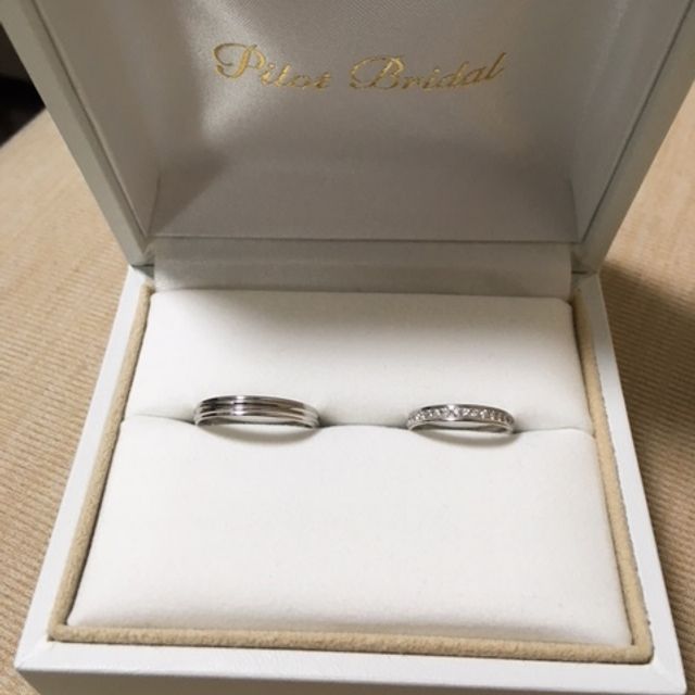 【PILOT BRIDAL(パイロットブライダル)の口コミ】 プラチナで純度の高いものを探していましたので満足しています
最初はパイ…