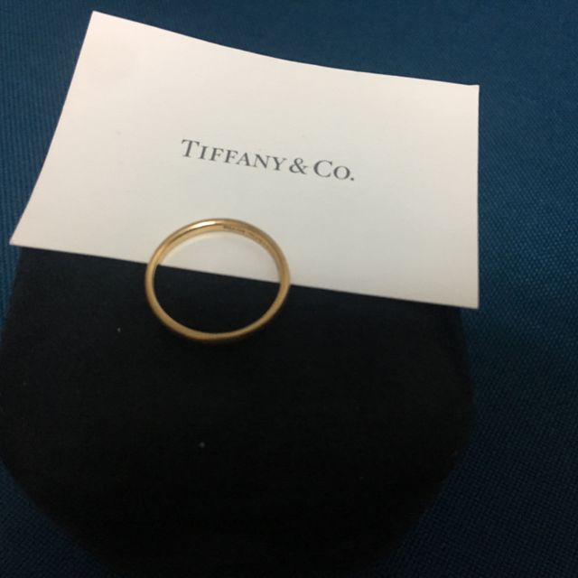 【ティファニー(Tiffany & Co.)の口コミ】 婚約指輪をこちらのローズゴールドのものにしたので結婚指輪も同じ色のシ…