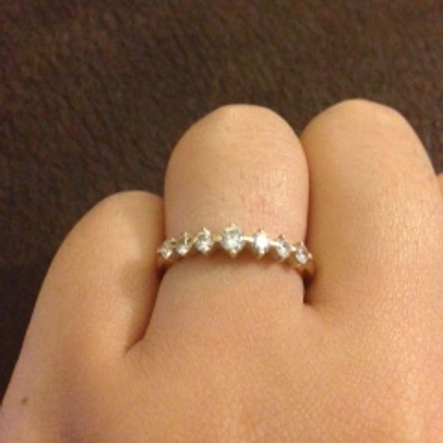 【ジュエリーツツミ(JEWELRY TSUTSUMI)の口コミ】 以前から欲しかったハーフエタニティのリングはどんなリングにも合わせや…