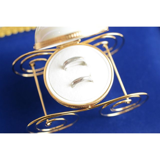 【ディズニー(Disney)の口コミ】 正直最初は指輪には興味がありませんでした。しかし、挙式の中で指輪交換…