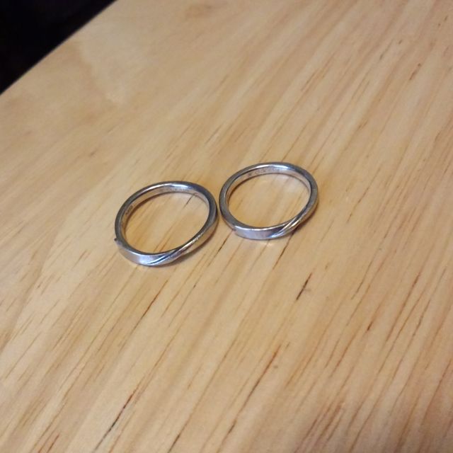 【サマンサティアラブライダル(Samantha Tiara Bridal)の口コミ】 もともと先にいただいていたエンゲージリングと重ね付けすることを前提に…