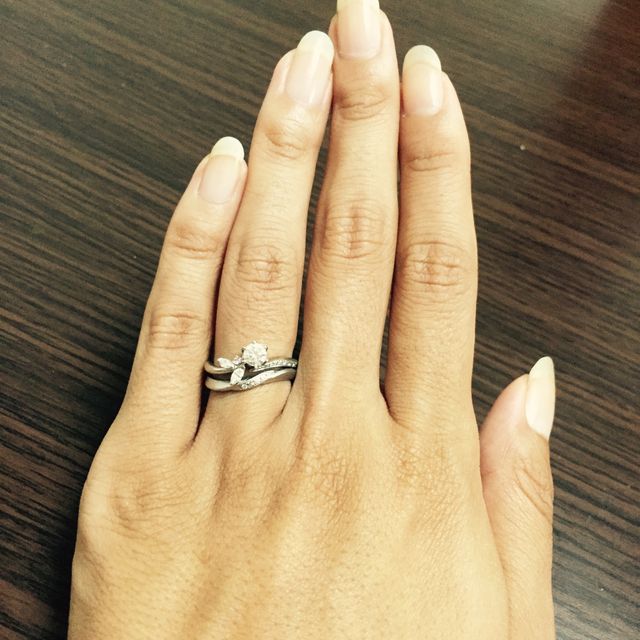 【LEGAN(レガン)の口コミ】 結婚指輪は、細めのカーブがかったリングが、指に合っていた。また、ピン…