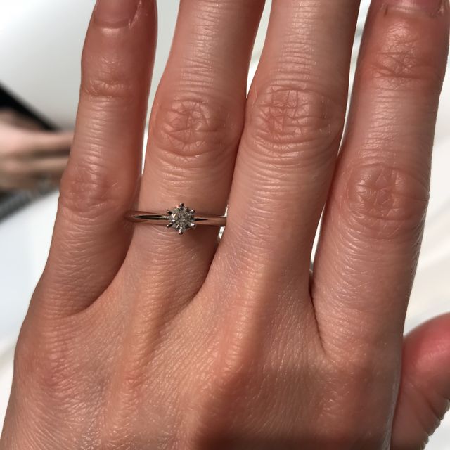 【ティファニー(Tiffany & Co.)の口コミ】 なんと言っても、シンプルなデザインが素晴らしいと思います。あとはティ…