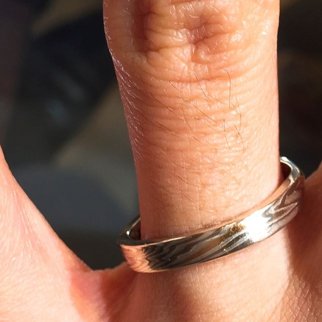 【杢目金屋(もくめがねや)の口コミ】 指輪のデザインやコンセプトは、最高だと思いました。世界に一つの木目を…
