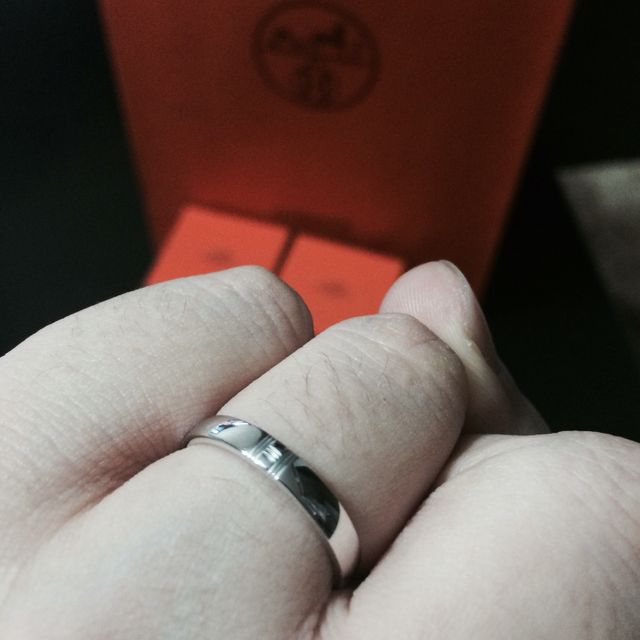 【エルメス(HERMES)の口コミ】 他のブランドも数件見たが、元々好きなブランドがエルメスだったのでお店…