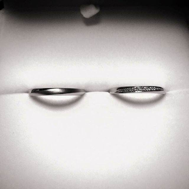 【festaria bijou SOPHIA(フェスタリア ビジュソフィア)の口コミ】 婚約指輪は買う予定がなかったので
1粒だけのダイヤではない、だけどハー…