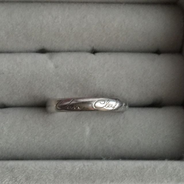 【ヴァン クリーフ＆アーペル(Van Cleef & Arpels)の口コミ】 しっかりとした存在感のあるリングが希望でした。ブランドはヴァンクリー…