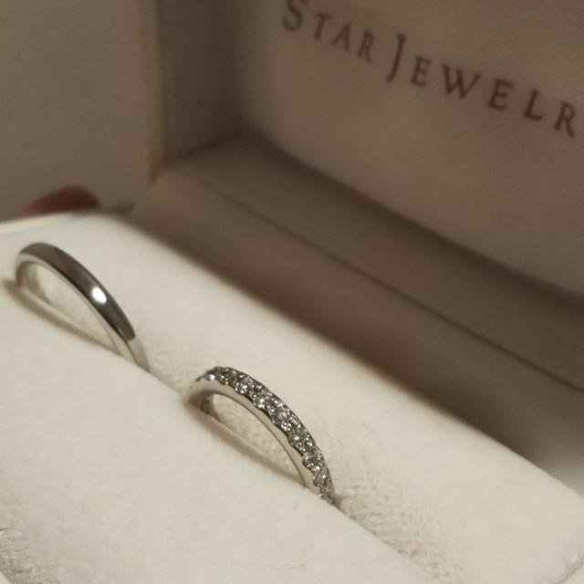【STAR JEWELRY(スタージュエリー)の口コミ】 結婚指輪は私が好きなスタージュエリーと決めていました。
シンプルなもの…