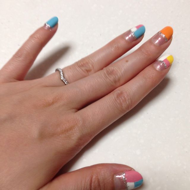 【アイプリモ(I-PRIMO)の口コミ】 有名ブランドに比べダイヤの数が多くついていて、しかもこのV字型が指が長…