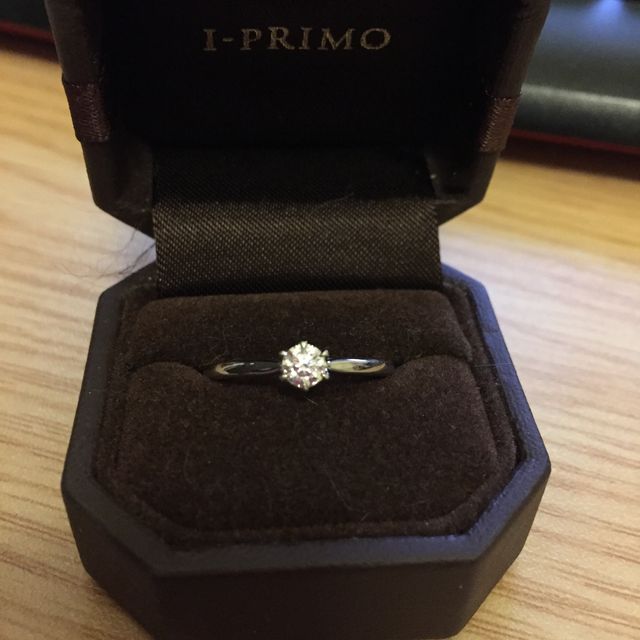【アイプリモ(I-PRIMO)の口コミ】 シンプルな指輪が欲しいと言っていたらこちらをプレゼントされました。
リ…