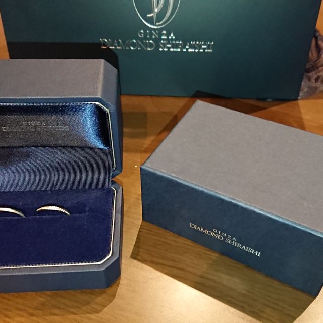 【銀座ダイヤモンドシライシの口コミ】 妥協する点がなく、特にデザインと名入れの字体を気に入って購入ました。
…