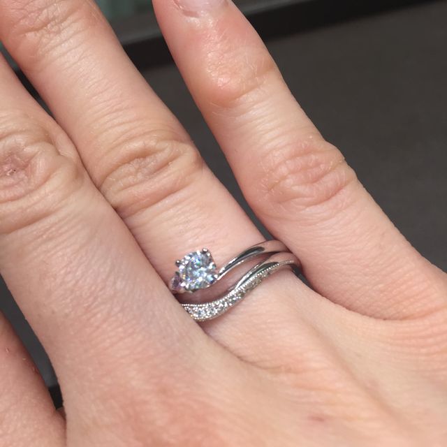 【アイプリモ(I-PRIMO)の口コミ】 最初に婚約指輪を選び、婚約指輪のダイヤがスッキリおさまる結婚指輪を何…